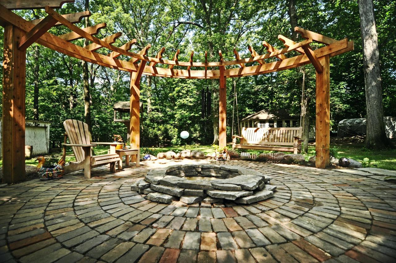 Pergola seating ideas